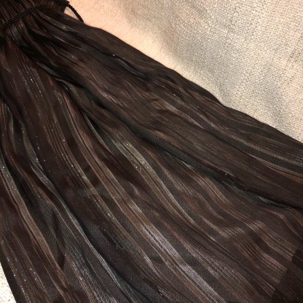 Unique, open back, - Picture 10 of 10